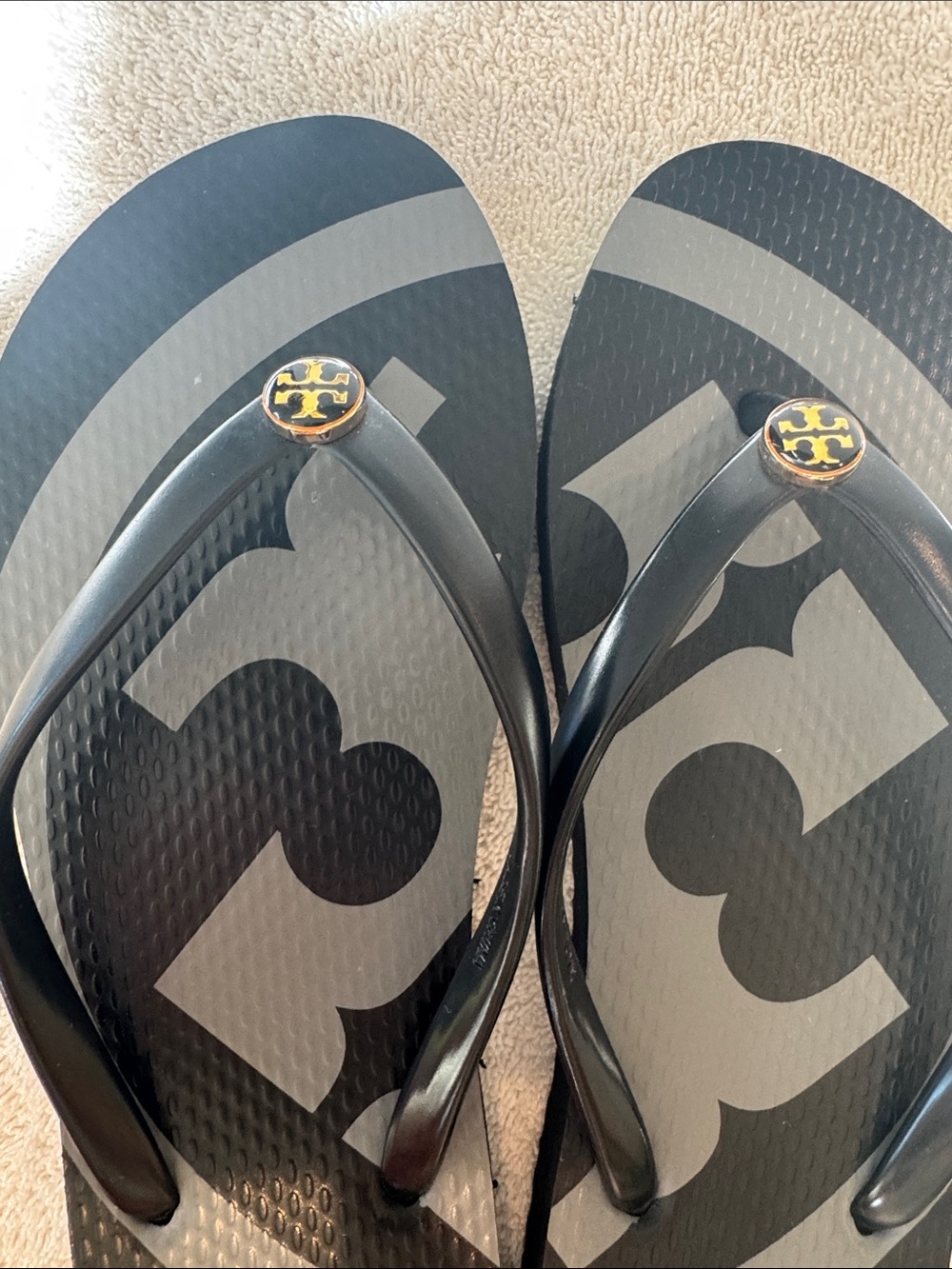 Tory Burch NWOT Black and Gray Logo Flip Flops Women’s 8 - Picture 7 of 11